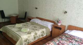Гостевой дом Диомид Мини отель Владивосток Улучшенный трехместный номер-6